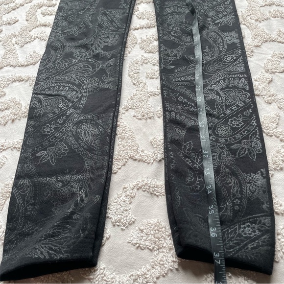 All Black Paisley Warm Leggings small - Picture 5 of 8